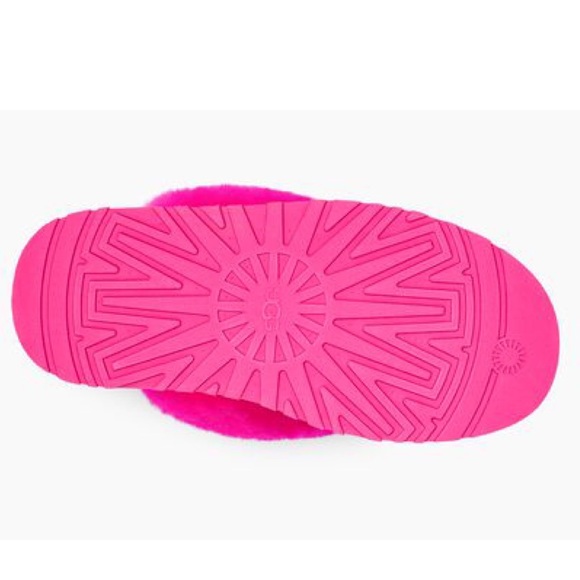 UGG FUNKETTE GRAPHIC - Picture 7 of 7